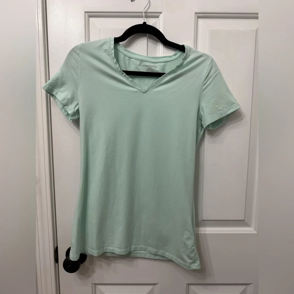 ⭐️Lot of 4 t-shirts in size S - Picture 2 of 9